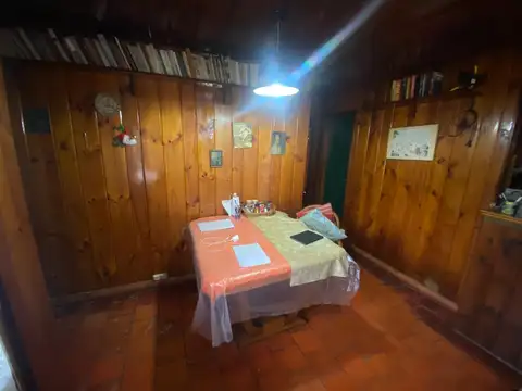 Casa 4 ambientes con 1 baño