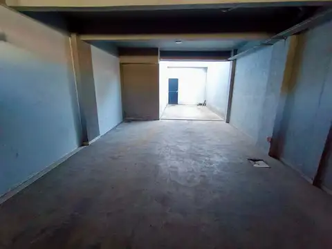 Cochera doble en venta independiente en Villa Bosch