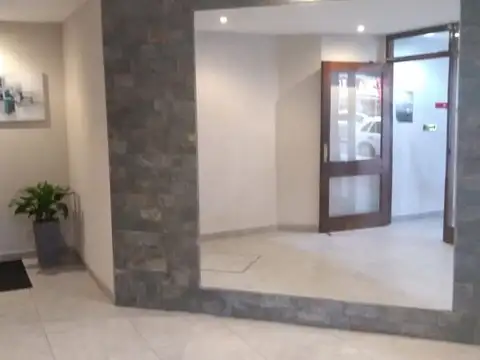 San Juan 2500, Piso 2