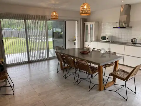 Casa en Venta en City Bell, USD 107.000