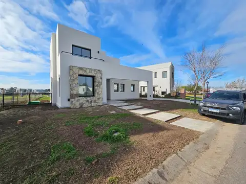 Casa en Venta al Noreste