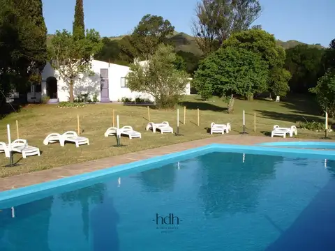 Espectacular Casa de 10 dormitorios en venta ubicada en Valle Hermoso Ideal para turismo alternativo