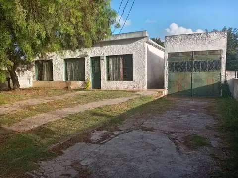 Venta casas 5 dormitorios + cochera en Pta Rieles