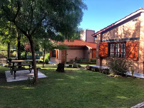 Avenida Fuerza Aerea 100