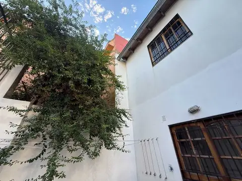 VENTA DUPLEX 4 AMB PATIO GARAGE VILLA SARMIENTO