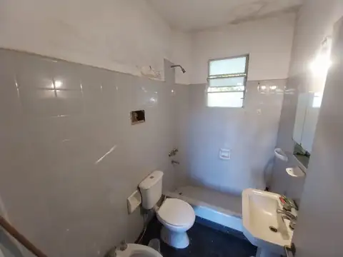 VENTA CASA A RECICLAR EN TIGRE DE 220MTS