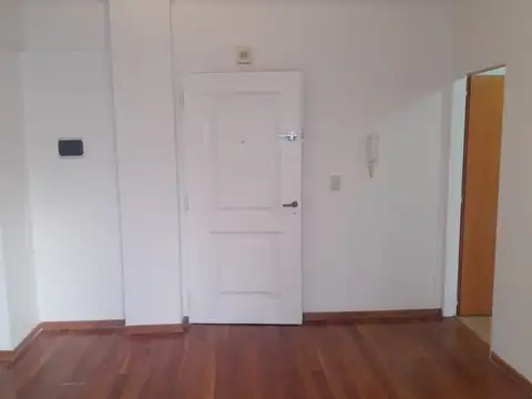 Departamento en Alquiler en Villa Pueyrredon, $ 700.000