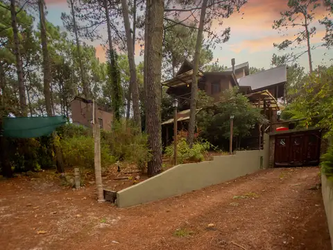 Cabaña de 7 Ambientes, en La Mejor Zona de Mar de Las Pampas.