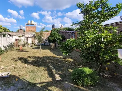 LINDA OPORTUINDAD CASA A LA VENTA EN LIBERTAD, MERLO - BS.AS.