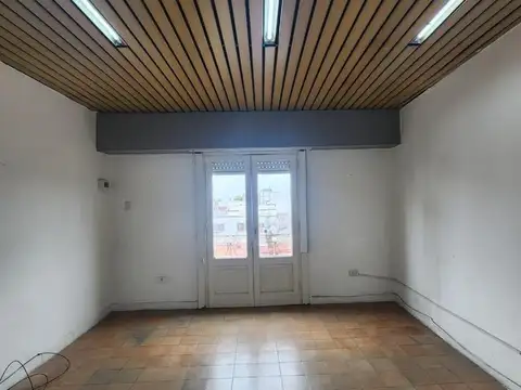 Oficina en Alquiler 50 años