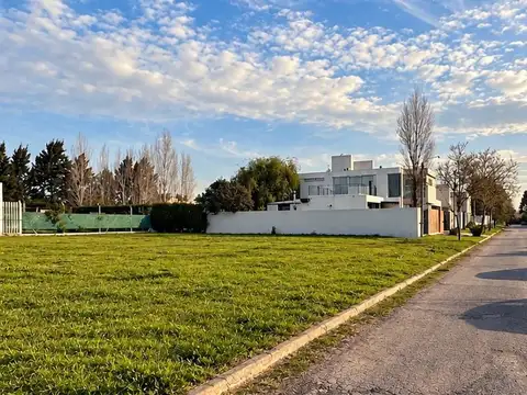 Lote 11x21.9 DON CARLOS | 140 y 501 Hernández