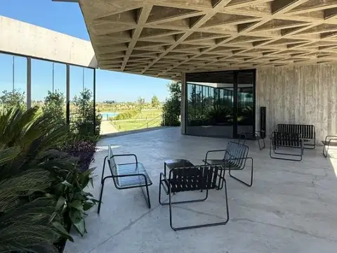 Casa 5 ambientes con 5 baños