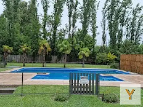Casa en venta - 6 Dormitorios 4 Baños - Mendoza