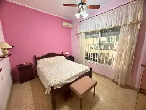 Casa 5 ambientes con 1 baño