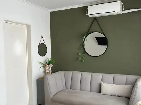 Venta de departamento (4 unidades) c/patio s/expensas