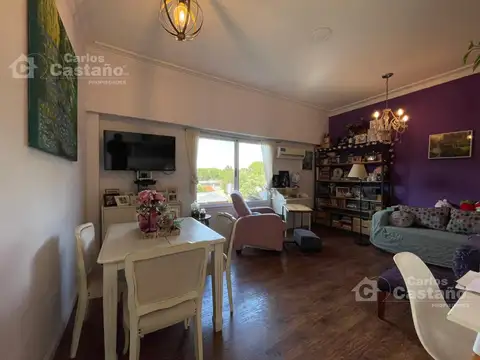 Depto 2 ambientes refaccionado a nuevo, muy luminoso sin expensas sobre Av. Maipú