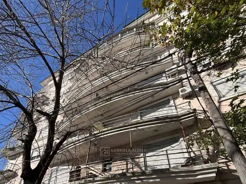 Alquiler de Departamento 3 Amb. Al frente en Zona Centro, Caseros