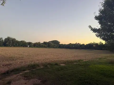 VENDO 2 LOTES LINDEROS EN CORONDA - APTOS LOTEO