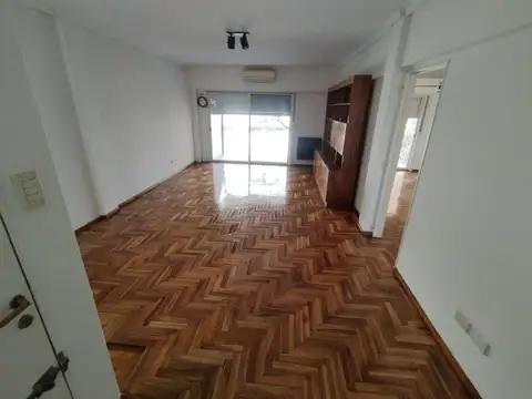 DEPARTAMENTO 3 AMBIENTES CON COCHERA
