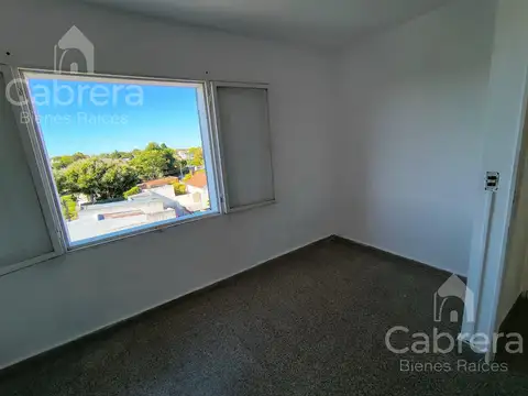 Departamento en Venta en Villa Elvira, USD 45.000