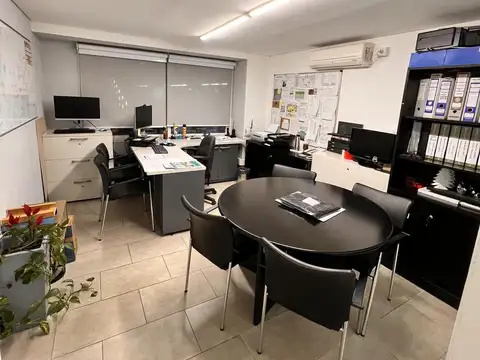 Oficina en Alquiler con 10 cocheras