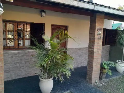 Casa 3 ambientes con 1 baño