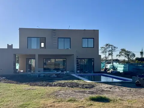 Casa en Venta de 4 dormitorios