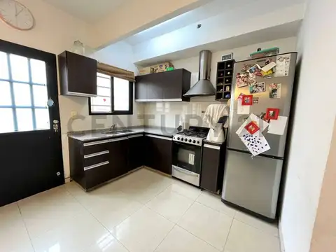 Juan Arengreen 800, Piso 0