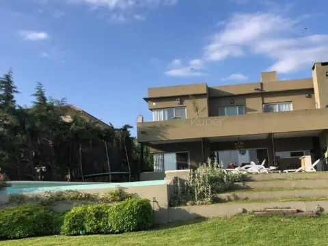 Venta casa a la laguna 4 dorm. en Villanueva, Tigre, G.B.A. Zona Norte