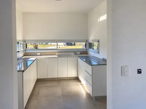 Casa en Venta en Pilar del Este - San Alfonso, USD 145.000