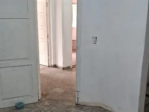 DEPARTAMENTO PH A REFACCIONAR EN VENTA - 3 AMBIENTES - HAEDO - 77 M2