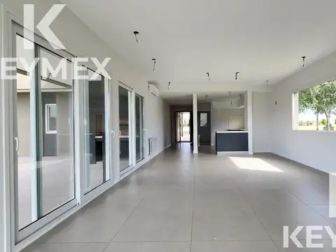 Casa en Venta en Countries y Barrios Cerrados en la Plata, USD 250.000
