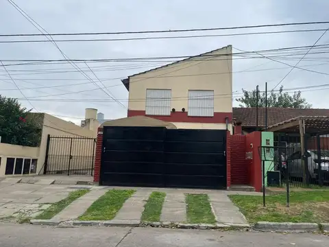 Dúplex 3 ambientes con cochera en Castelar Sur