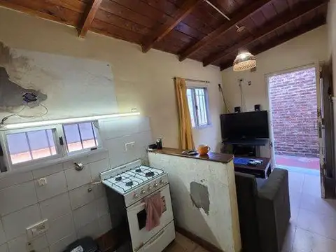 Depto Tipo Casa en Venta en Villa Adelina, USD 50.000