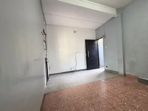 Depto Tipo Casa en Venta 50 años
