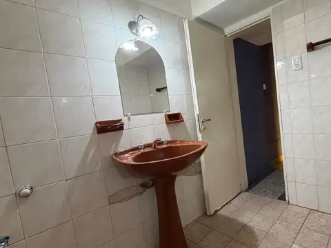 VENTA PH SIN EXPENSAS. 3 AMBIENTES CON PATIO. PIÑEYRO, AVELLANEDA