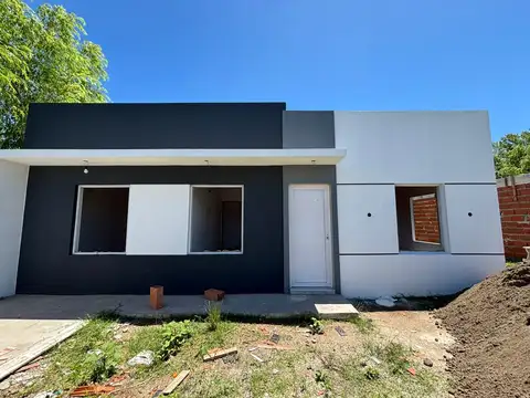Casa 3 ambientes con 1 baño