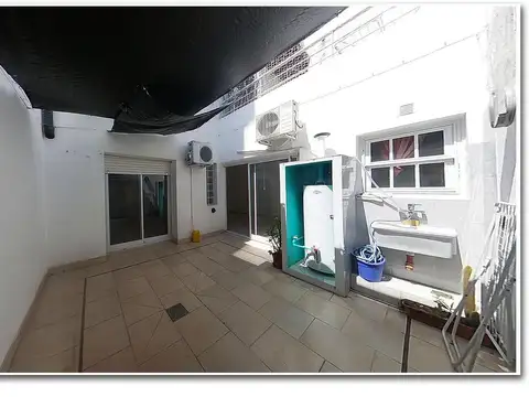 Hermoso PH de 2 ambientes con Patio propio y Cochera fija cubierta