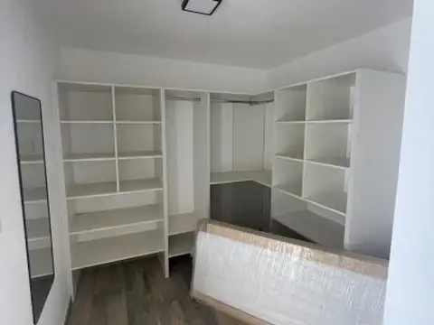 Depto Tipo Casa en Venta de 5 ambientes