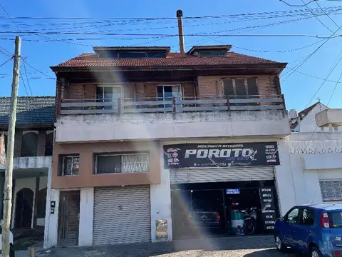 Chalet y Local en venta