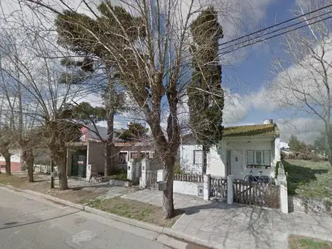 Blanco Escalada 468 e/ Libres del Sur y Quinteros