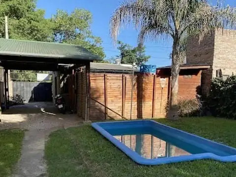 Casa en Venta con 2 cocheras