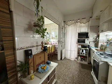 VENTA V. del Parque Dto 3 amb, escritorio por esc.