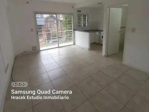 Excelente departamento 2 ambientes a pocas cuadras del centro comercial de Morón lado sur