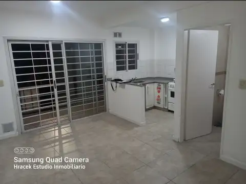 Excelente departamento 2 ambientes a pocas cuadras del centro comercial de Morón lado sur