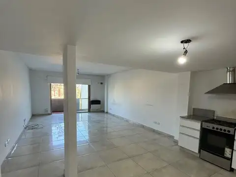 Molina Campos 100, Piso 1°