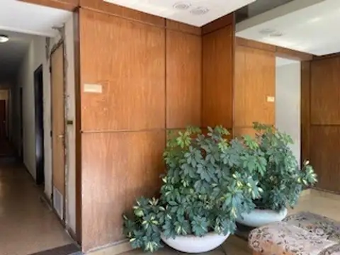 Irigoyen 700, Piso 1