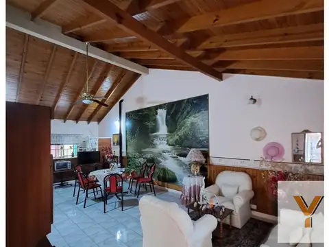 Casa en Venta con 1 cochera