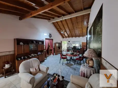 Casa 3 ambientes con 1 baño