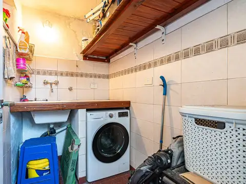 VENTA PH 3 AMBIENTES 1°PISO AL FRENTE, ENTRADA INDEPENDIENTE, QUINCHO Y TERRAZA EN SANTOS LUGARES